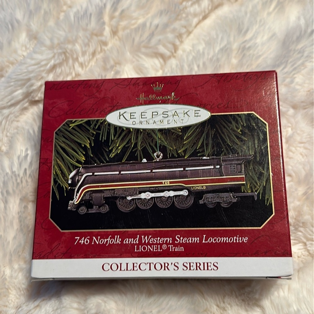Hallmark Keepsake Ornament Lionel Train Series 746 Norfolk and Western Steam